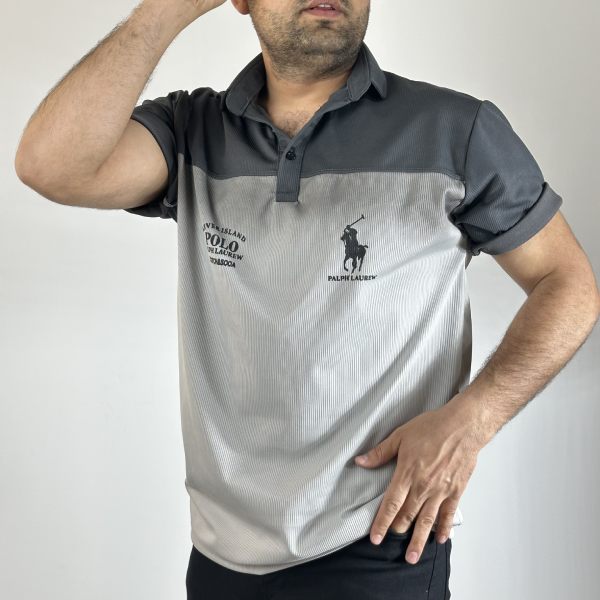 تصویر  تیشرت یقه کبریتی