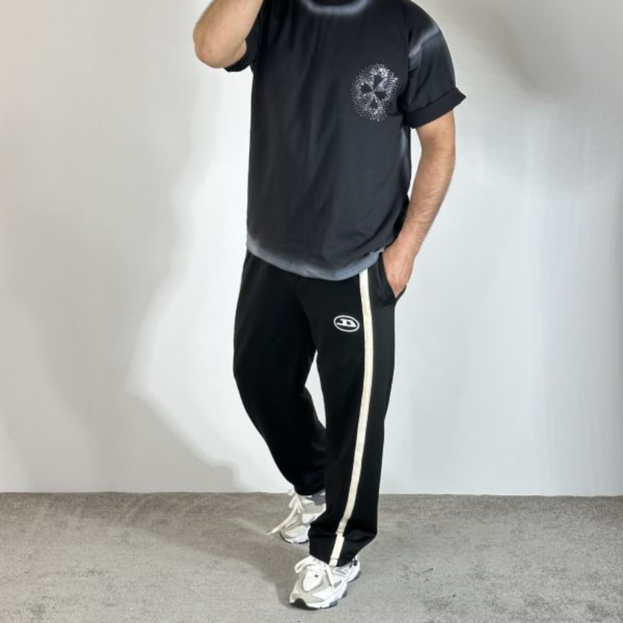 تصویر  تیشرت فول نگین